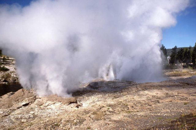 Fan & Mortar Geysers - Upper Geyser Basin Picture