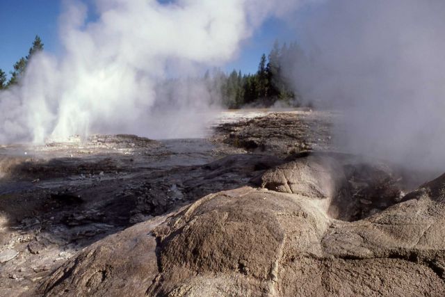Fan & Mortar Geysers - Upper Geyser Basin Picture