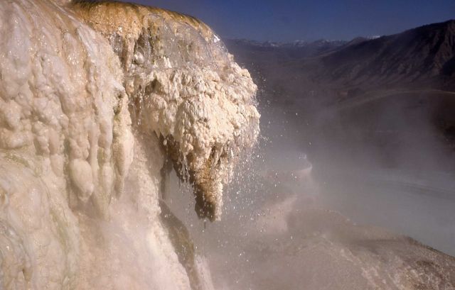 Jupiter Terrace - Mammoth Hot Springs Picture