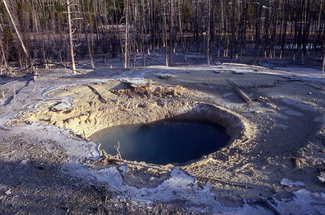 Cistern Spring emptying after May 2, 2000 Steamboat eruption - Hot Springs, Norris Geyser Basin Picture