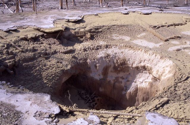 May 3, 2000 10:00 AM - Cistern Spring empty after May 2, 2000 5:00 AM eruption of Steamboat Geyser - Hot Springs, Norris Geyser Basin Picture