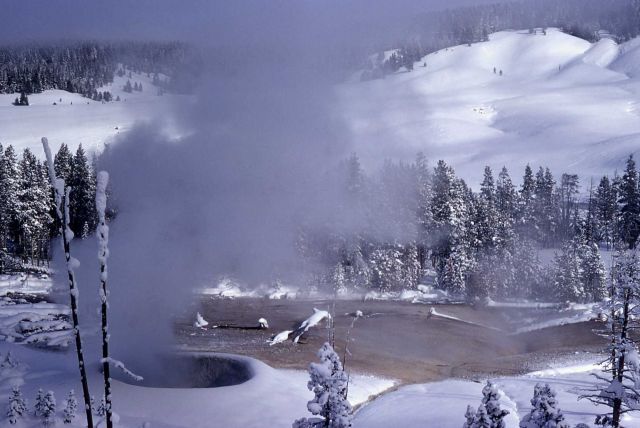 Sulphur Cauldron Picture