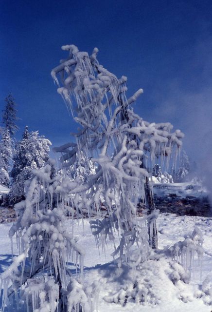 Ice formations from thermal steam Picture
