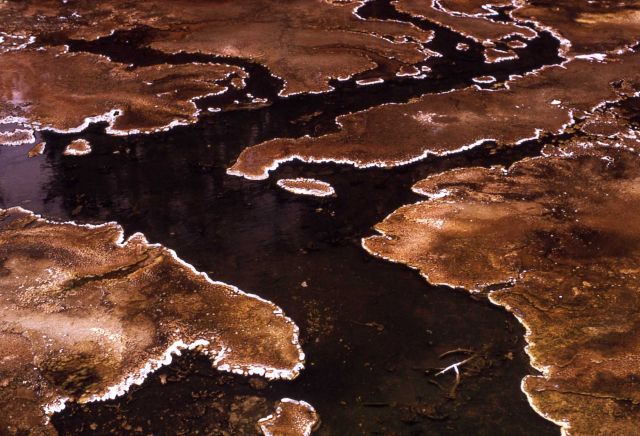 White edged sinter - Mineral deposits Picture