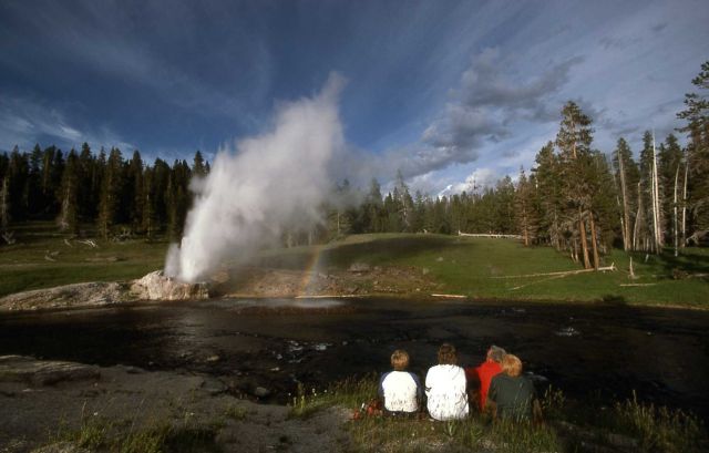 Visitors watching Riverside Geyser Picture