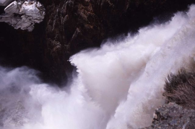Close up of the Brink of the Lower Falls Picture