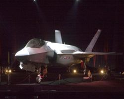 F-35 Lightning II - Air Force proposes initial Joint Strike Fighter locations Photo