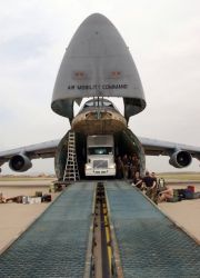 C-5 Galaxy - Open wide Image