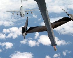 C-17 Globemaster III - C-17 refueling Image