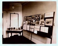 Exhibit of magnetic instruments and operations. Image