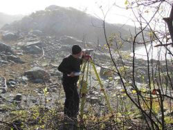 Leveling tide staff. Image