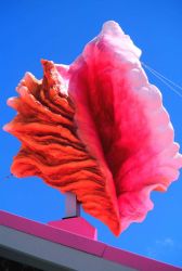 A gaudy giant conch advertising a Florida Keys motel Image