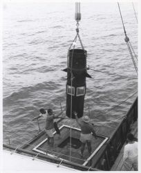 Deploying underwater observation caisson from the BCF research vessel CHARLES H Image