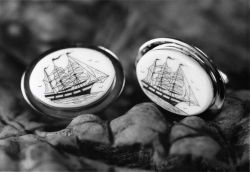 Scrimshaw cufflinks Image