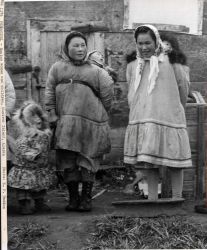 Eskimo women and children Image