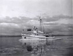 FWS research vessel JOHN N Image