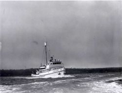 FWS research vessel JOHN N Image