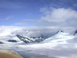 Float plane sightseeing along the Richardson Highway. Image
