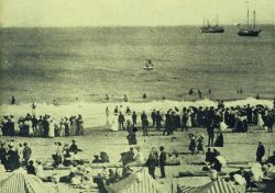 A beach scene at Santa Cruz Image