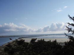 The jetties at the entrance to Yaquina Bay. Image