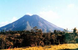 Arenal Volcano Image