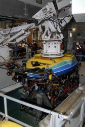 Recovering the remotely operated vehicle (ROV) Tiburon on the WESTERN FLYER. Image