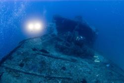 Divers on the shipwreck of the NORTHERN LIGHT at 190 feet. Image