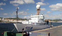 NOAA Ship RONALD H Image