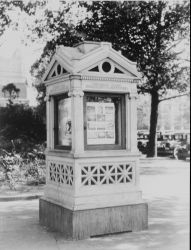 Weather Bureau kiosk helping get out the word to small town America Image