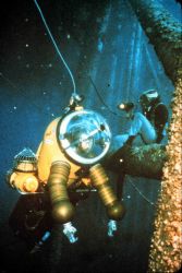 WASP works on an oil rig-- thrusters increase mobility. Image