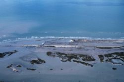 Looking from Timbalier Bay to the Gulf of Mexico. Image