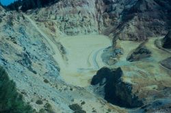 Cap in the Iron Mountain Mine, Brick Flat pit. Image