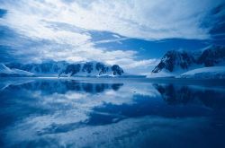 Distant view of the Neumayer Channel. Image