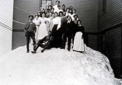 Lake Hotel employees Image