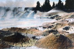 Postcard of Fountain Paint Pot Image