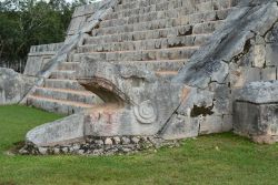 Chichen Itza Image